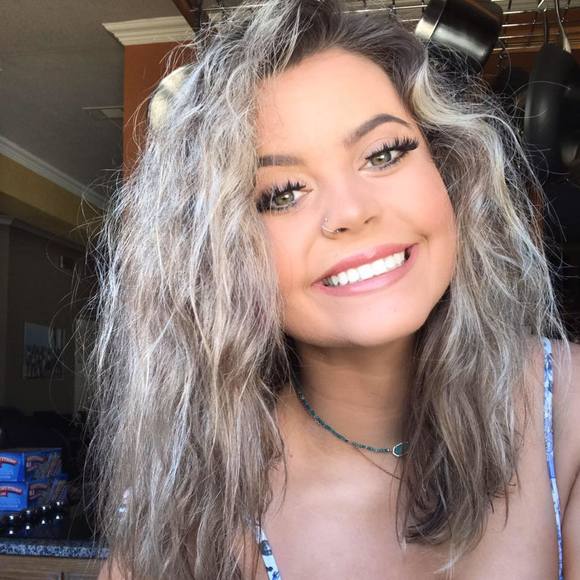 Meet your Posher, Meagan - Picture 1 of 1